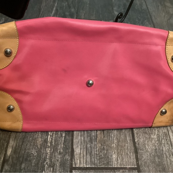 Coachman - Picture 5 of 9